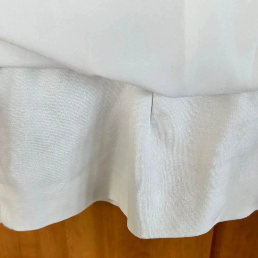 CAbi Classic White Sleeveless Blouse NWOT - Picture 8 of 8